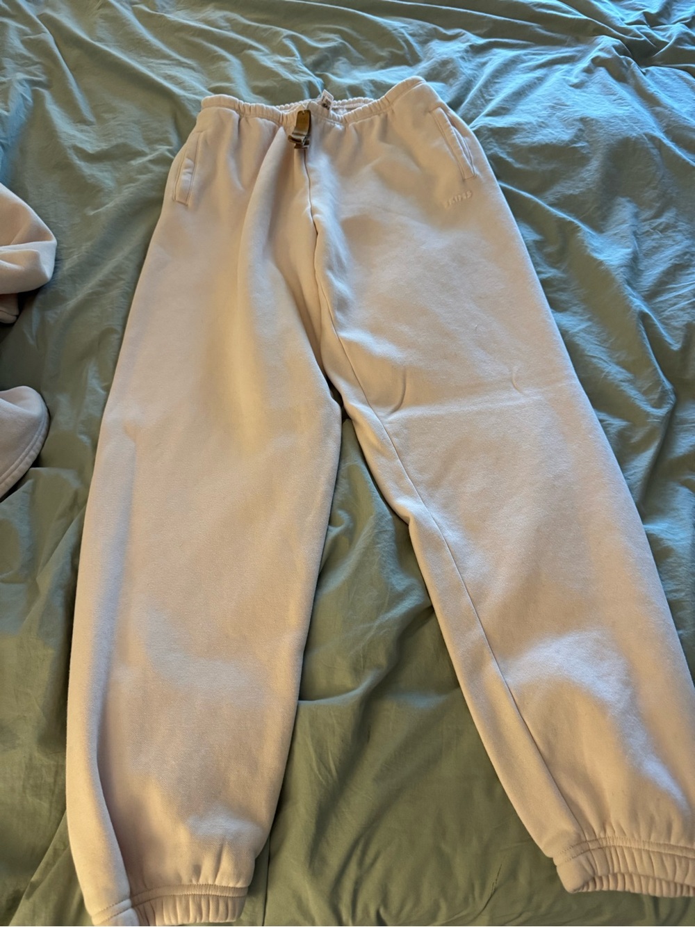 Skims Cropped Hoodie & Jogger Set in Light pink. Ladies small NWT - Picture 7 of 11